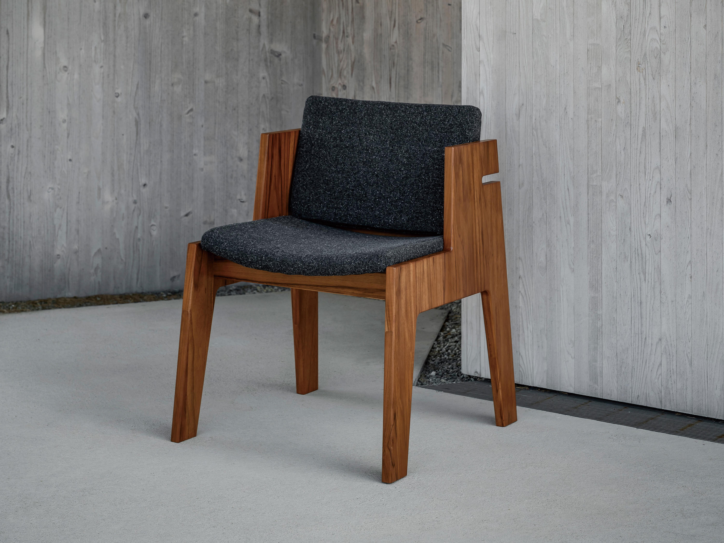 CLANTREE BH Arm Chair