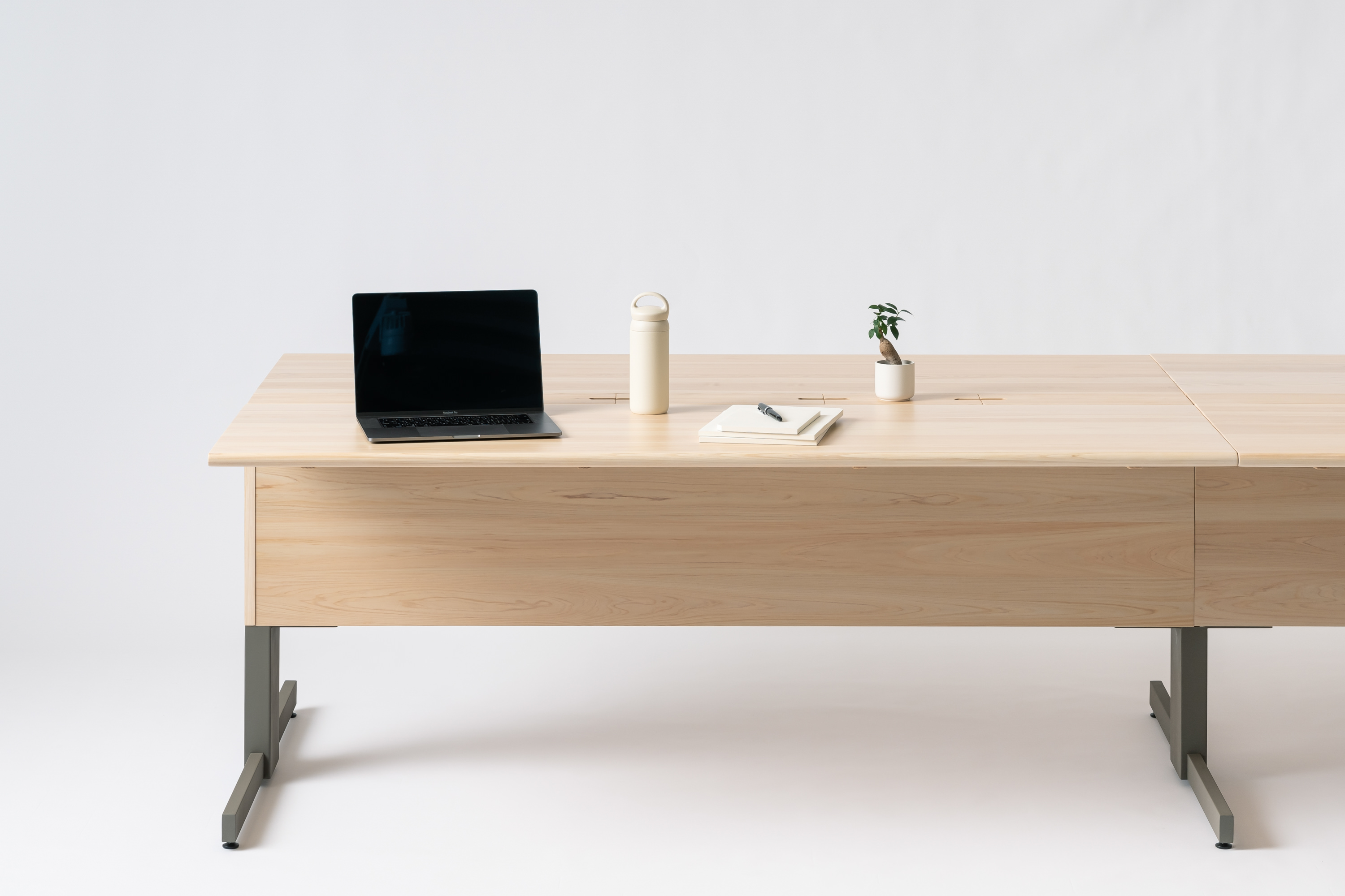 ROOT Office Desk