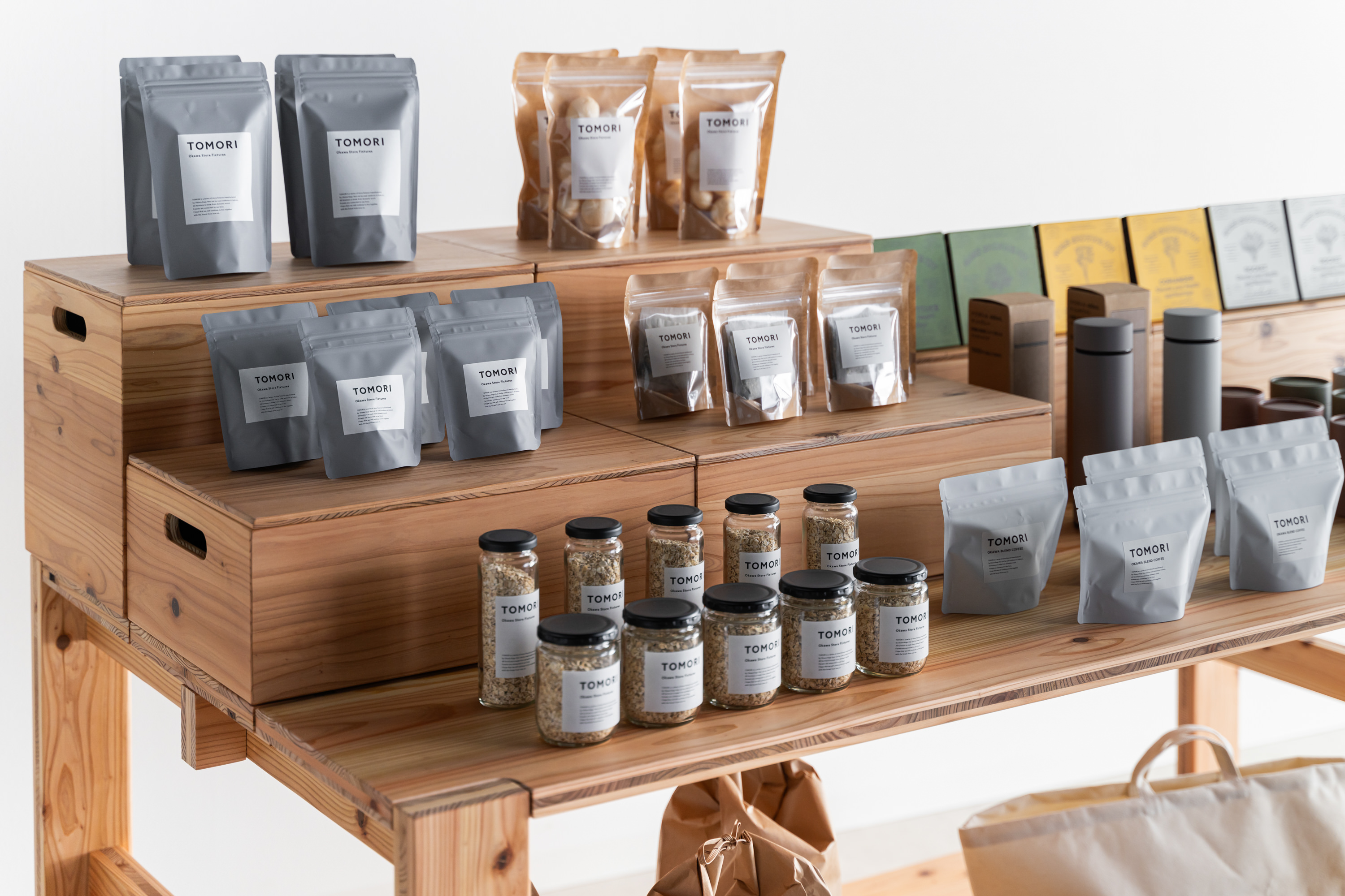 TOMORI Display Table